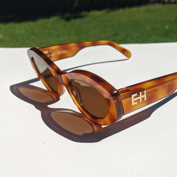 CHIMI "JUST RIGHT" TORTOISE SHELL CATEYE SUNGLASSES - Picture 3 of 7